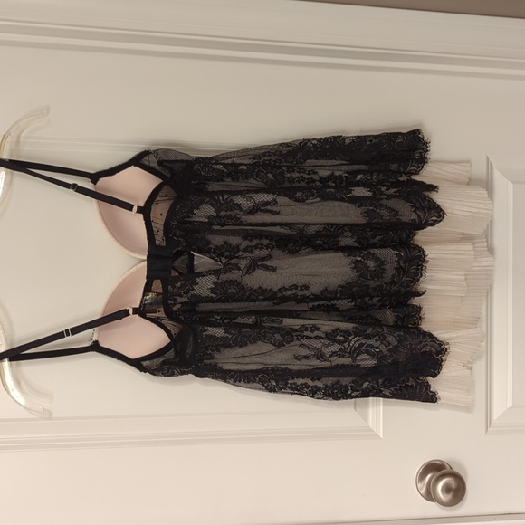 Black & cream lace babydoll lingerie dress with push up bra - Picture 2 of 4